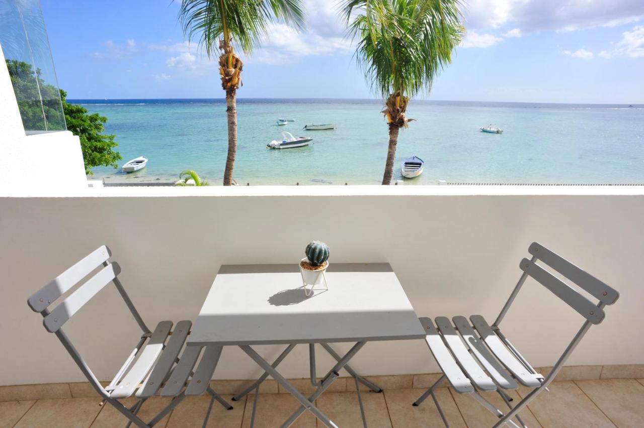 The Beach House - West Coast Mauritius Ривьер-Нуар Экстерьер фото